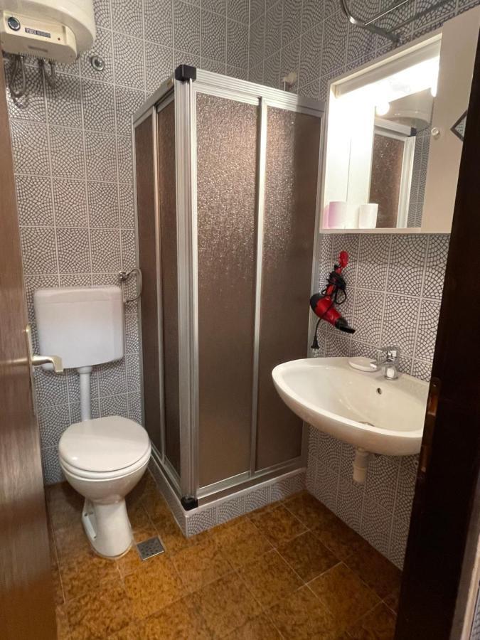 Apartment Ado Selce Buitenkant foto